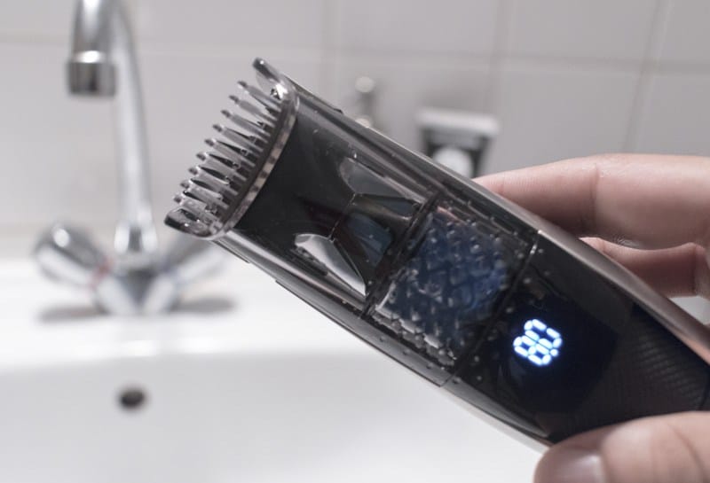 Tondeuse Philips pour cheveux avec système d'aspiration des poils