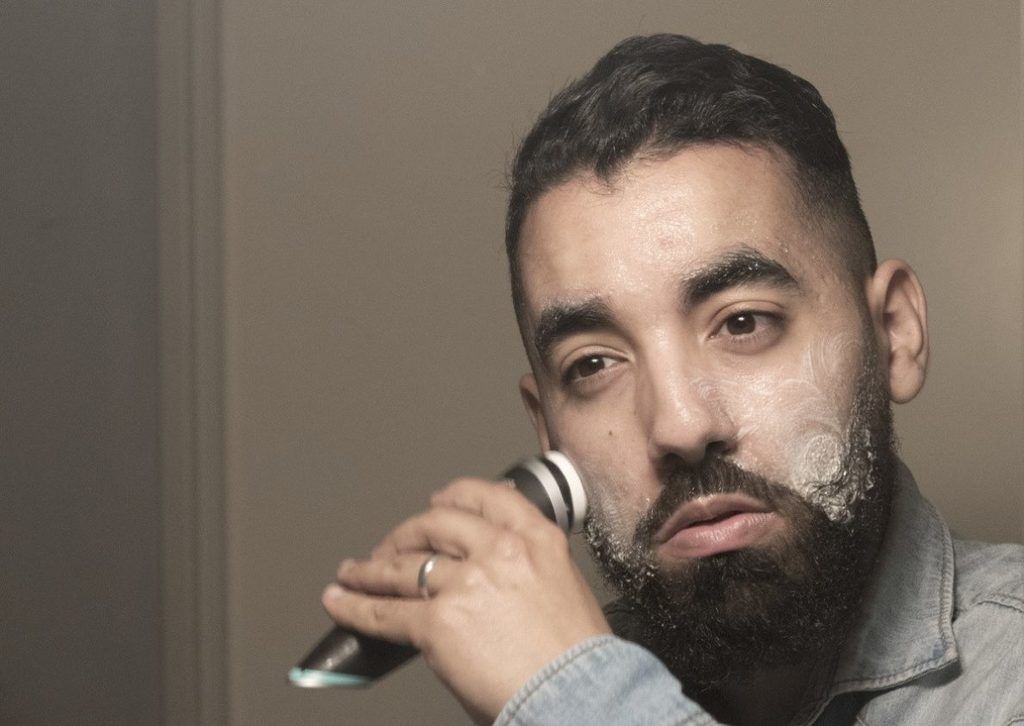 Nettoyer visage avant le rasage