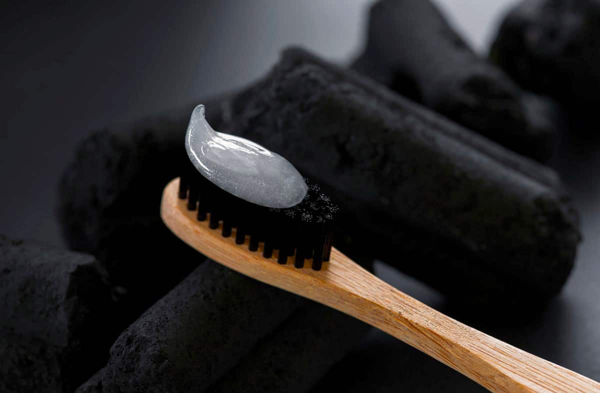 Dentifrice au charbon bienfaits et points de vigilance Barbedudaron.fr — free download