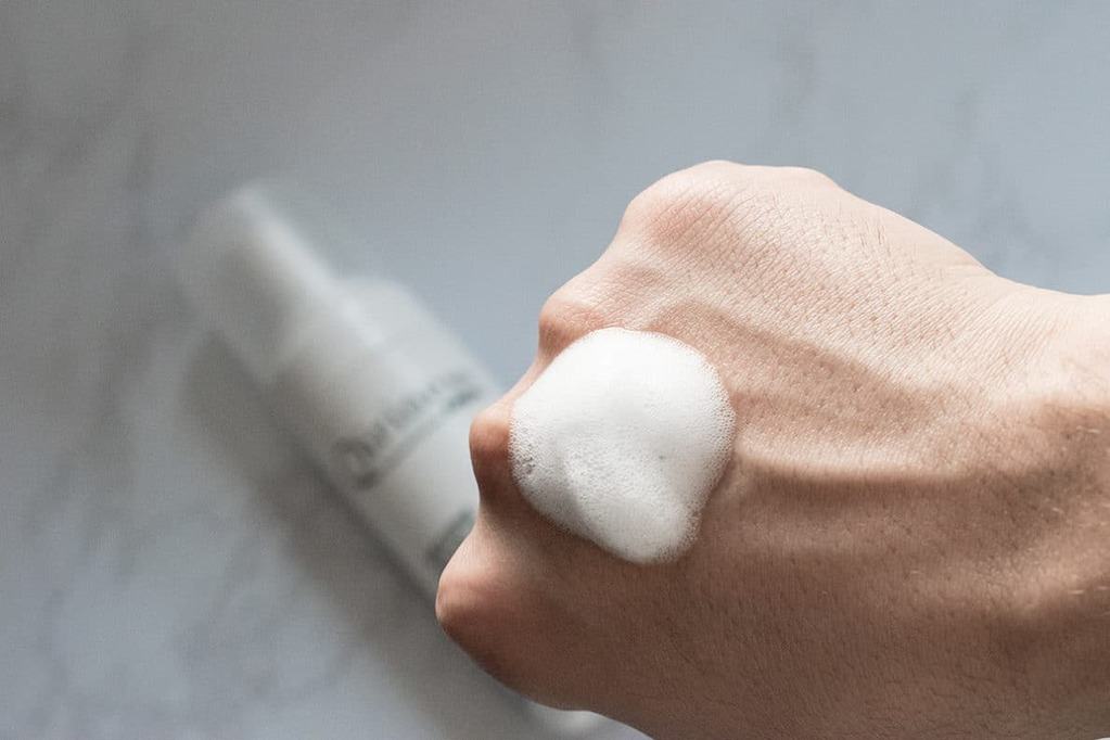 Qiriness s’adresse aux hommes avec sa gamme Qiriness Men 2 Mousse double action Qiriness | Avis