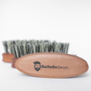 brosse à barbe en poils d'agave militaire Barbedudaron