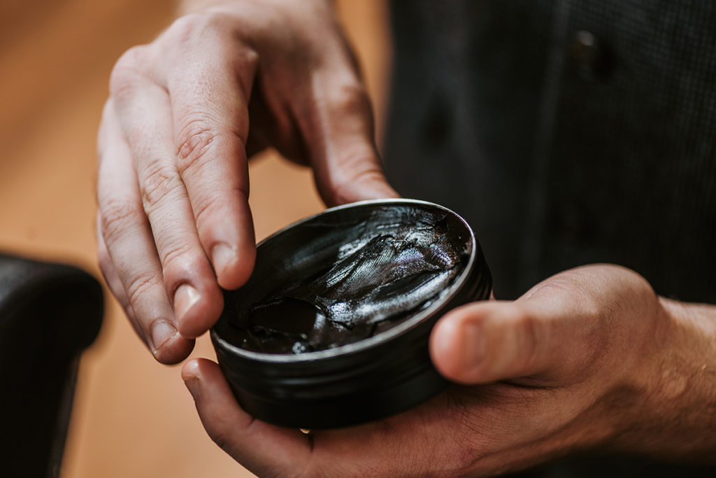 Cire cheveux ou gel coiffant ?