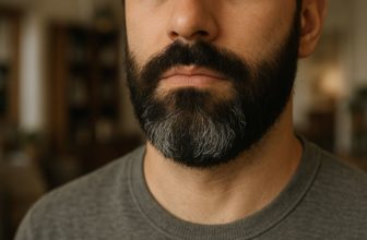 Poils blancs dans la barbe