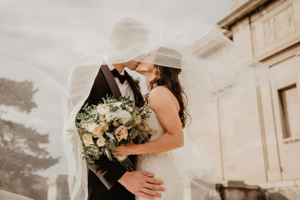 Comment porter un costume tuxedo avec élégance ? 1 Comment porter un costume tuxedo avec elegance 1