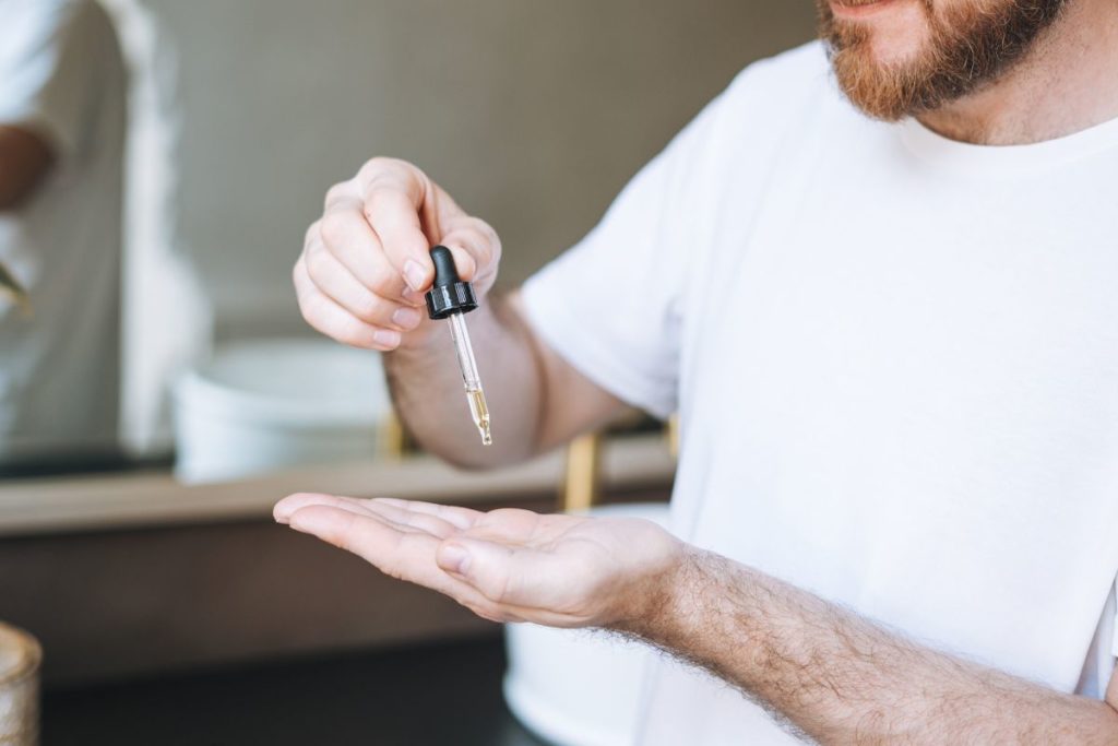 Huiles pour la pousse de la barbe