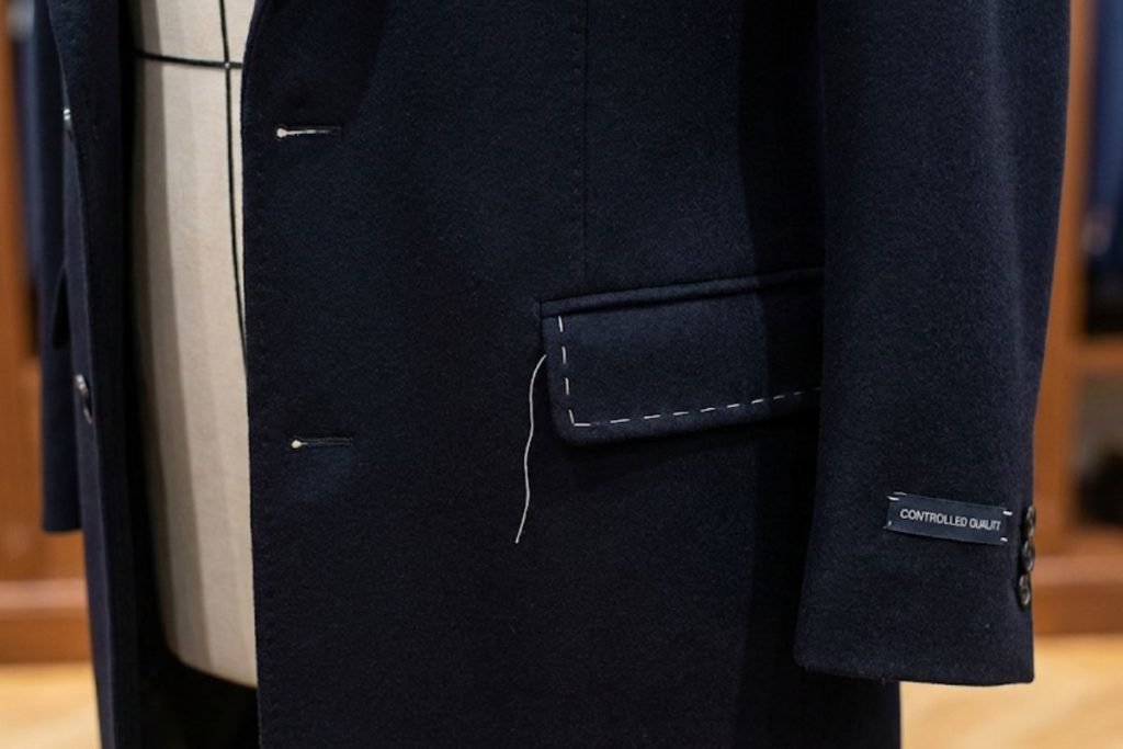 Faut-il découdre les poches des manteaux ? 2 decoudre poches de manteau