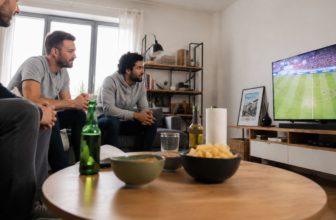 L&rsquo;essentiel du man cave : de l&rsquo;huile à barbe aux paris sur le football