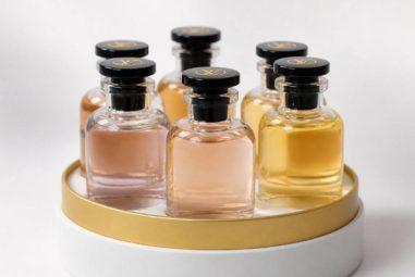 Sentir avant de choisir : les parfums de couture en petit format