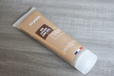 Crâne rasé : adieu aux peaux mortes avec le soin exfoliant Cryom