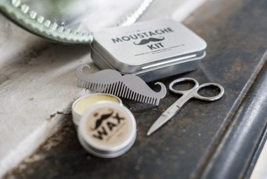 4 kits moustaches complets pour l&rsquo;entretenir au quotidien !