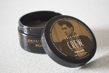 Pomade d’American Crew, une cire faite pour les cheveux bouclés.