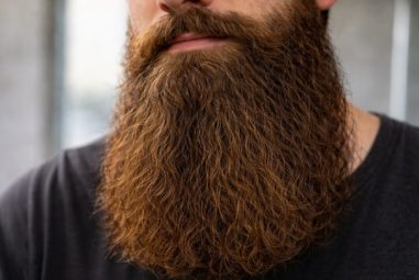 Comment tailler une barbe longue ?